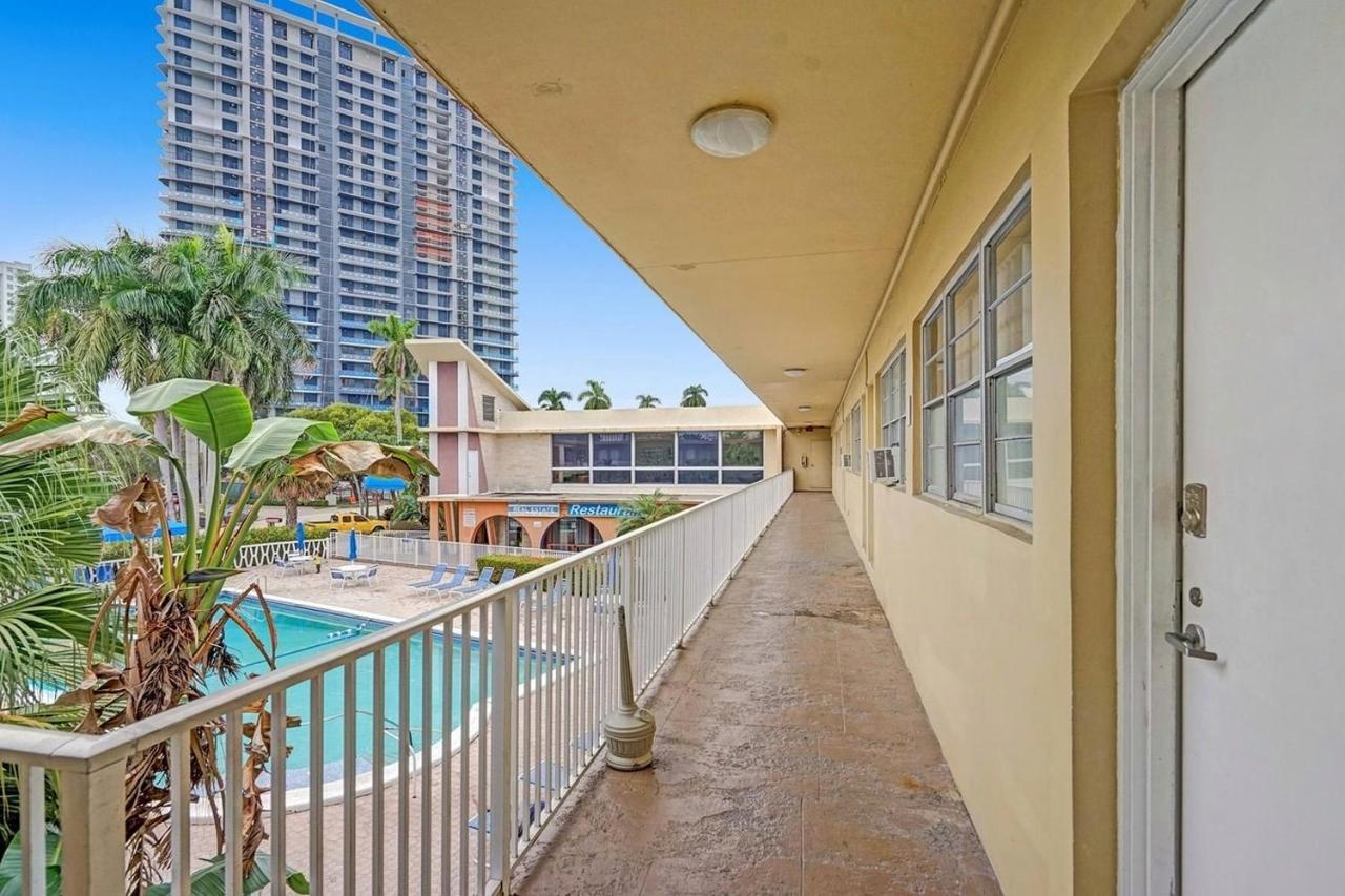 Apartmán Hallandale Gulfstream Pool Walk To The Beach Hallandale Beach Exteriér fotografie